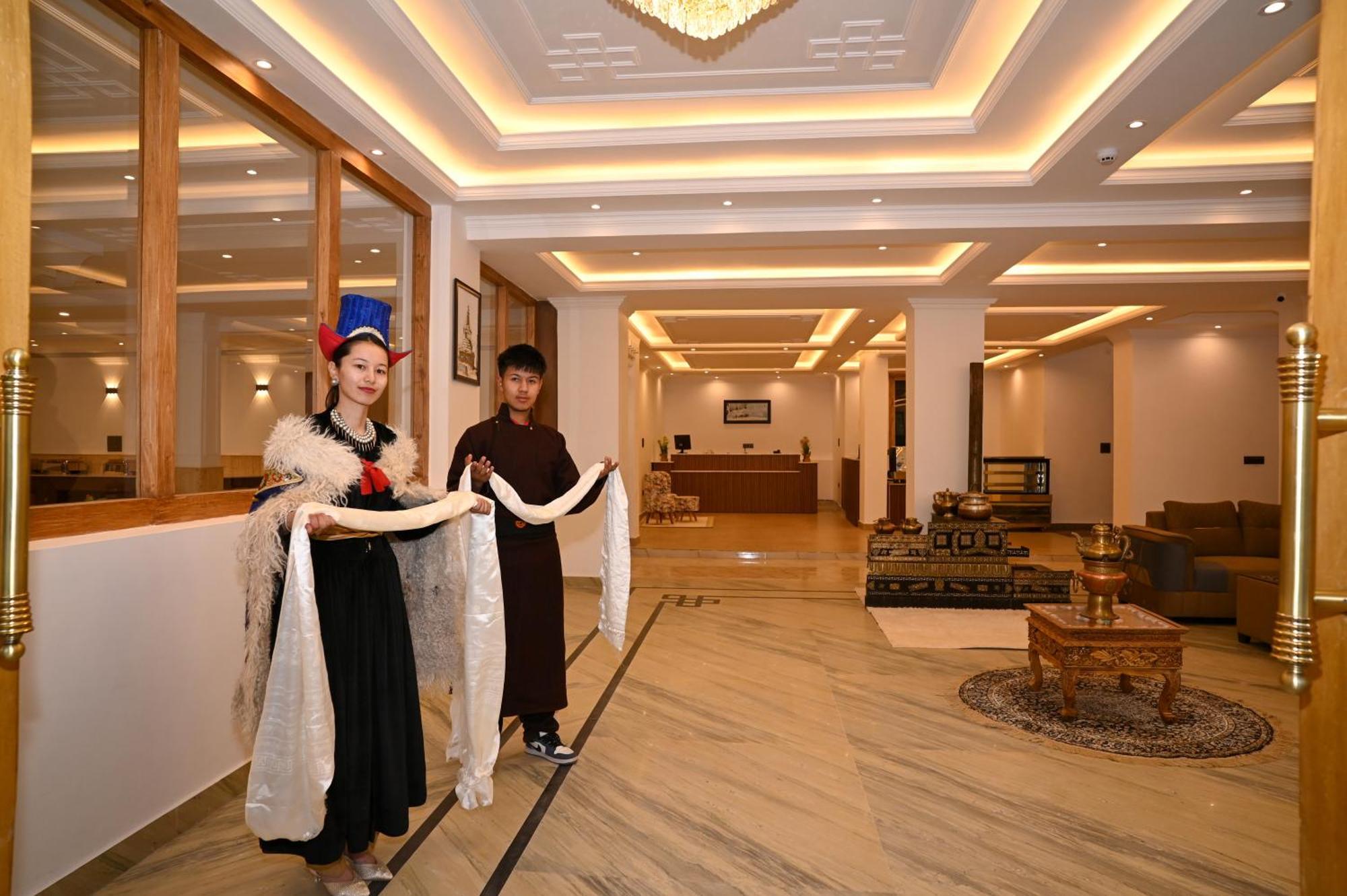 Hotel Ladakh Hills เลห์ ภายนอก รูปภาพ