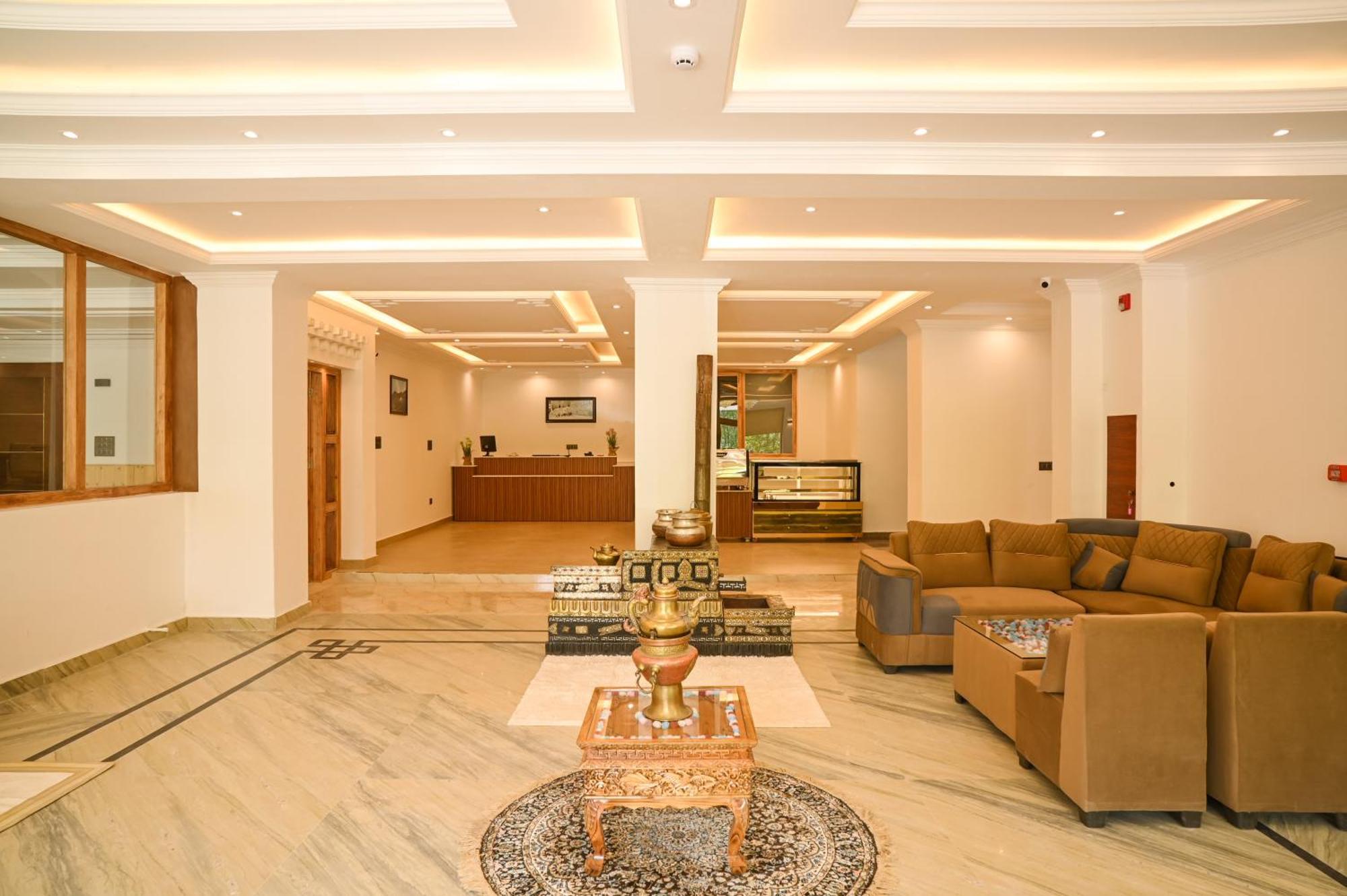 Hotel Ladakh Hills เลห์ ภายนอก รูปภาพ