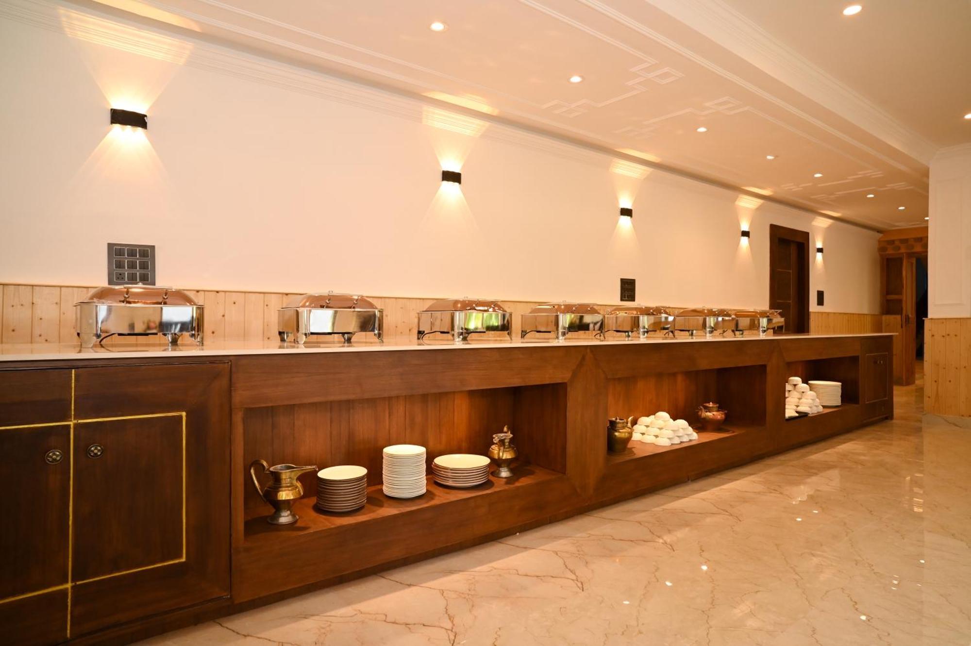 Hotel Ladakh Hills เลห์ ภายนอก รูปภาพ