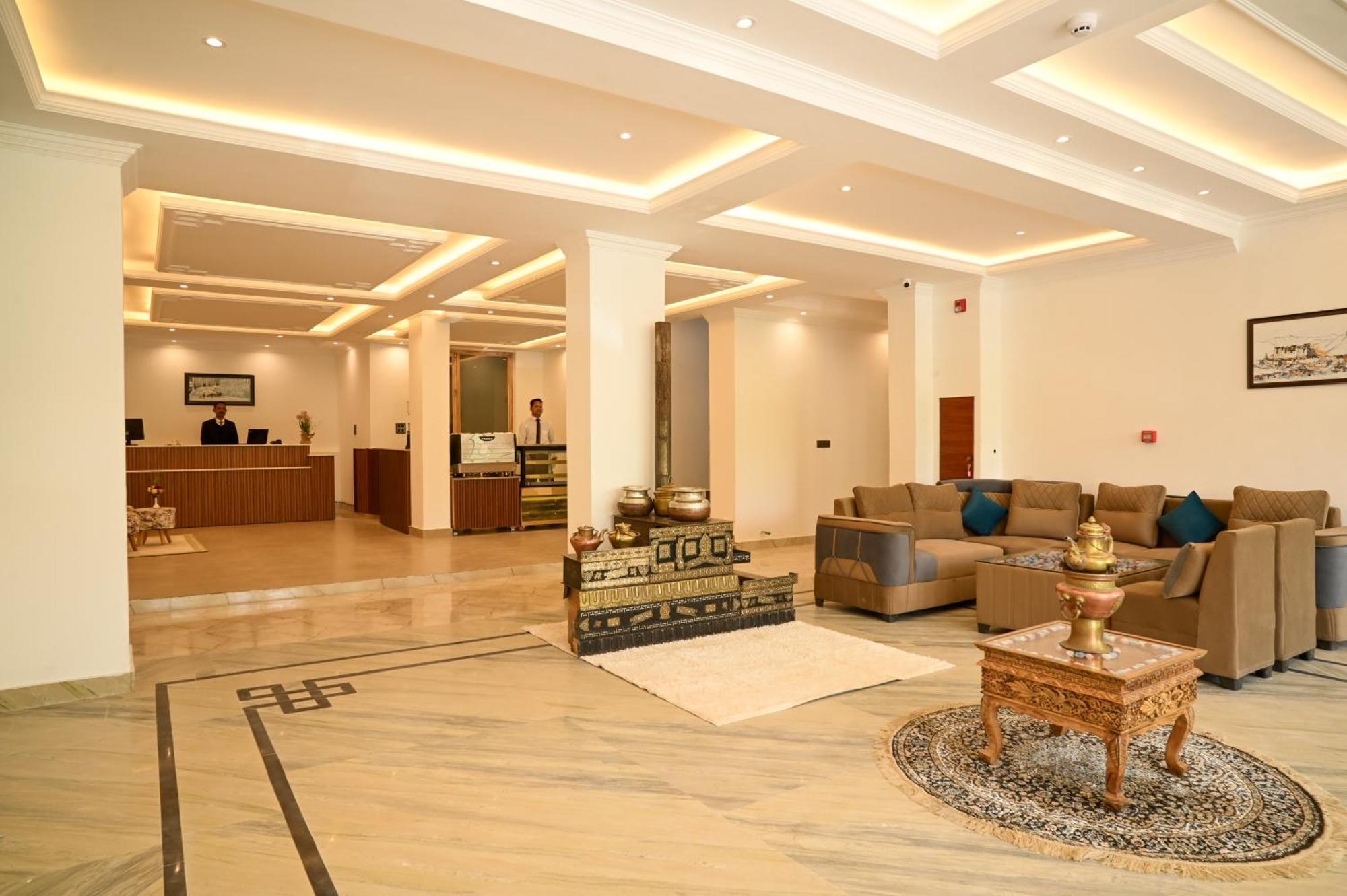 Hotel Ladakh Hills เลห์ ภายนอก รูปภาพ